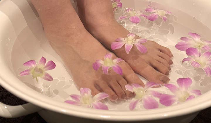 フットマッサージ